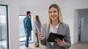 Sous-location professionnelle : quels sont les avantages et les risques ?